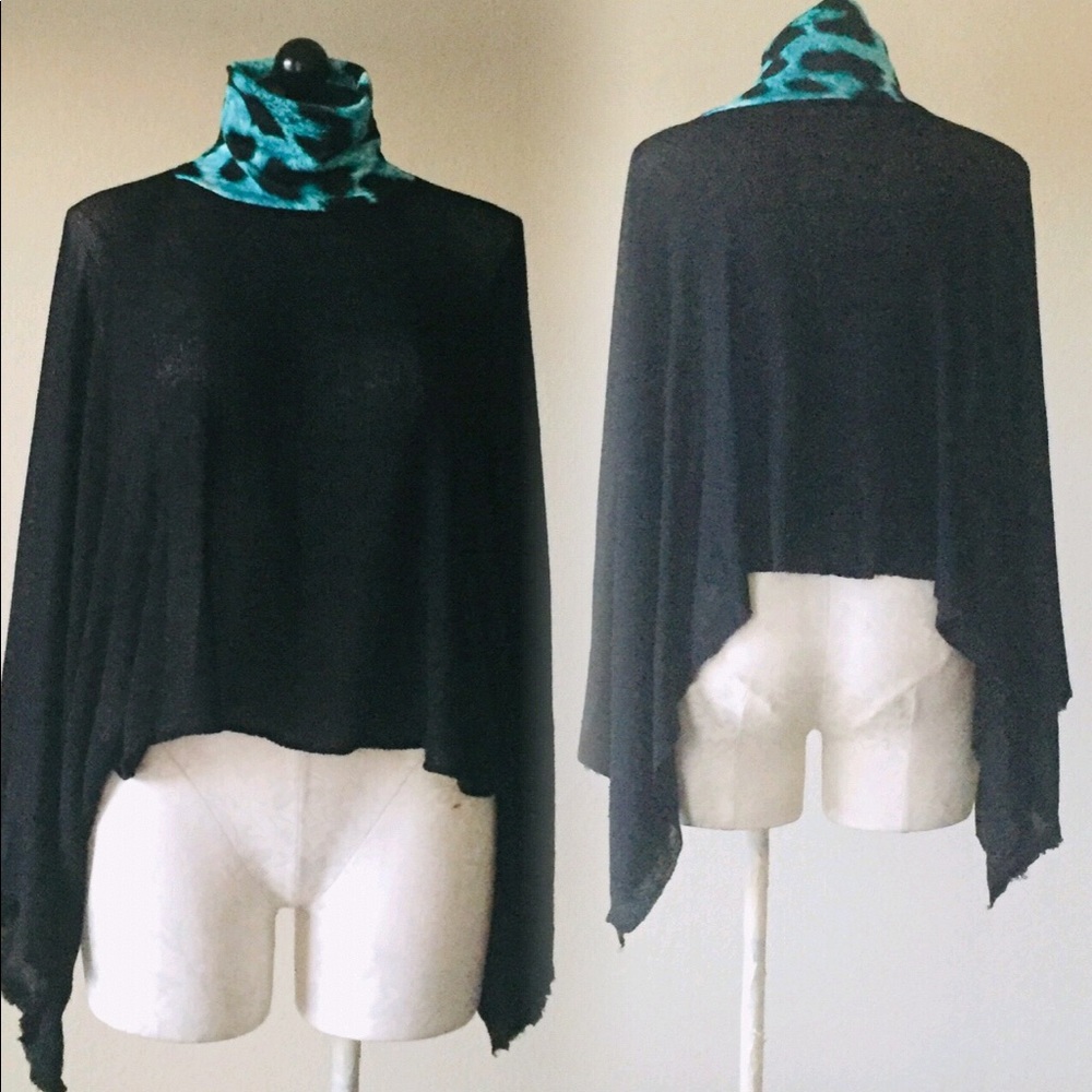 NWOT🔥Black sweater knit poncho shrug top